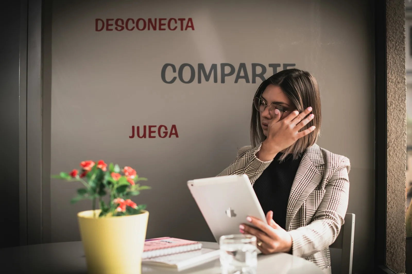 Customer Service During Strikes: Continuity with AI in 2026