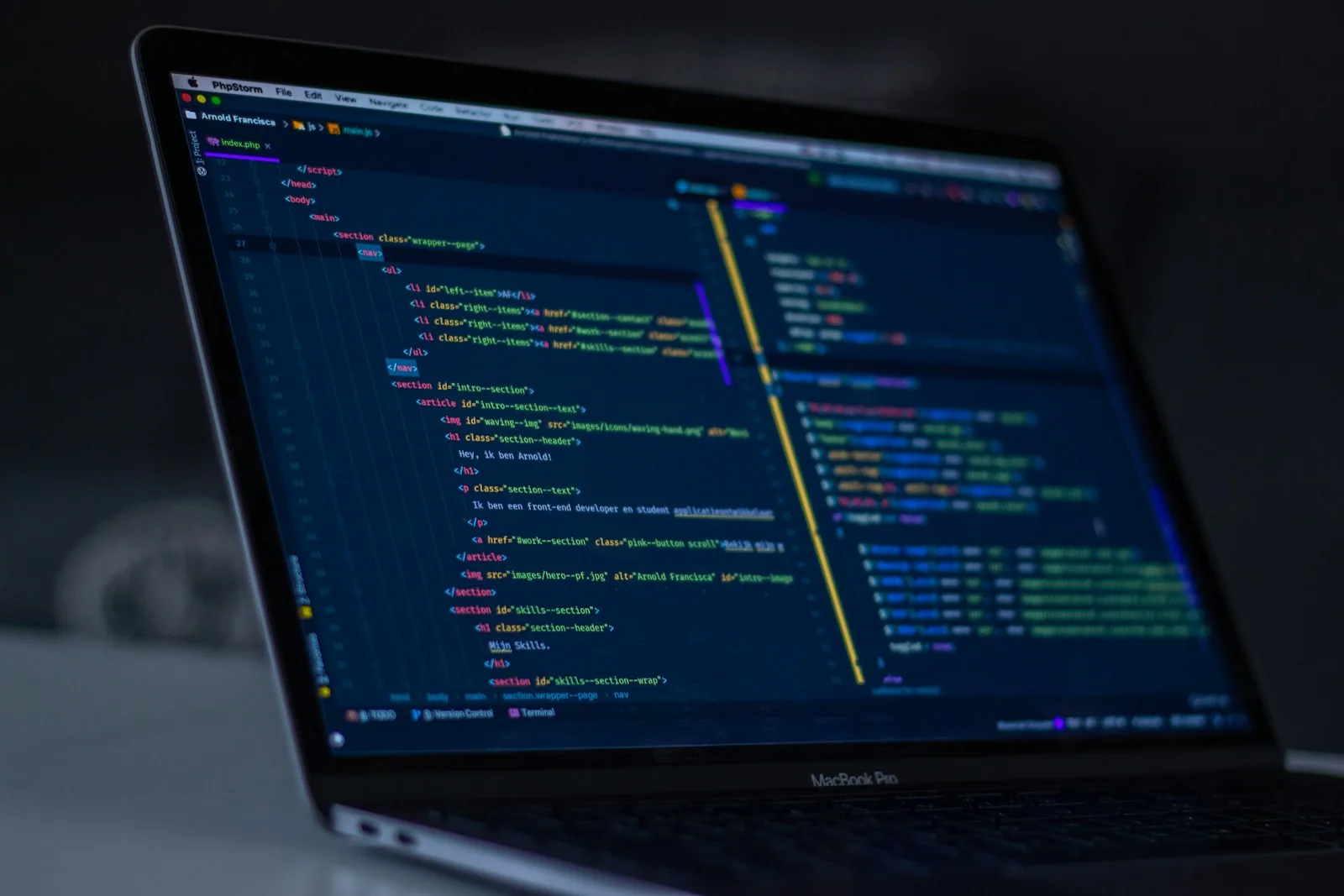 Moodle PHP Upgrade: 8.3.36 or 8.4.27 – UK Plugin Compatibility Guide